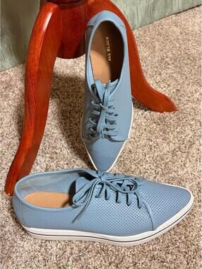 All Black brand Women's Perforated Lace-Up Platform Sneaker Light Blue size 39